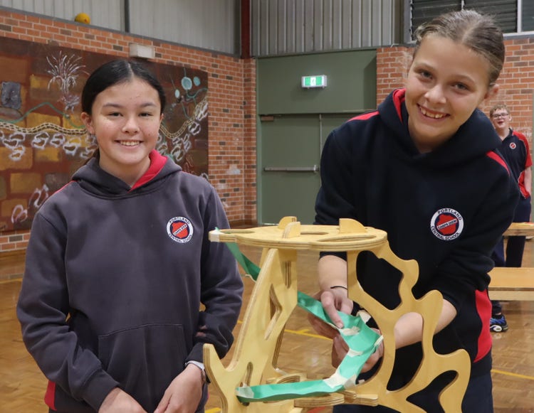 Studens working on a Questacon project